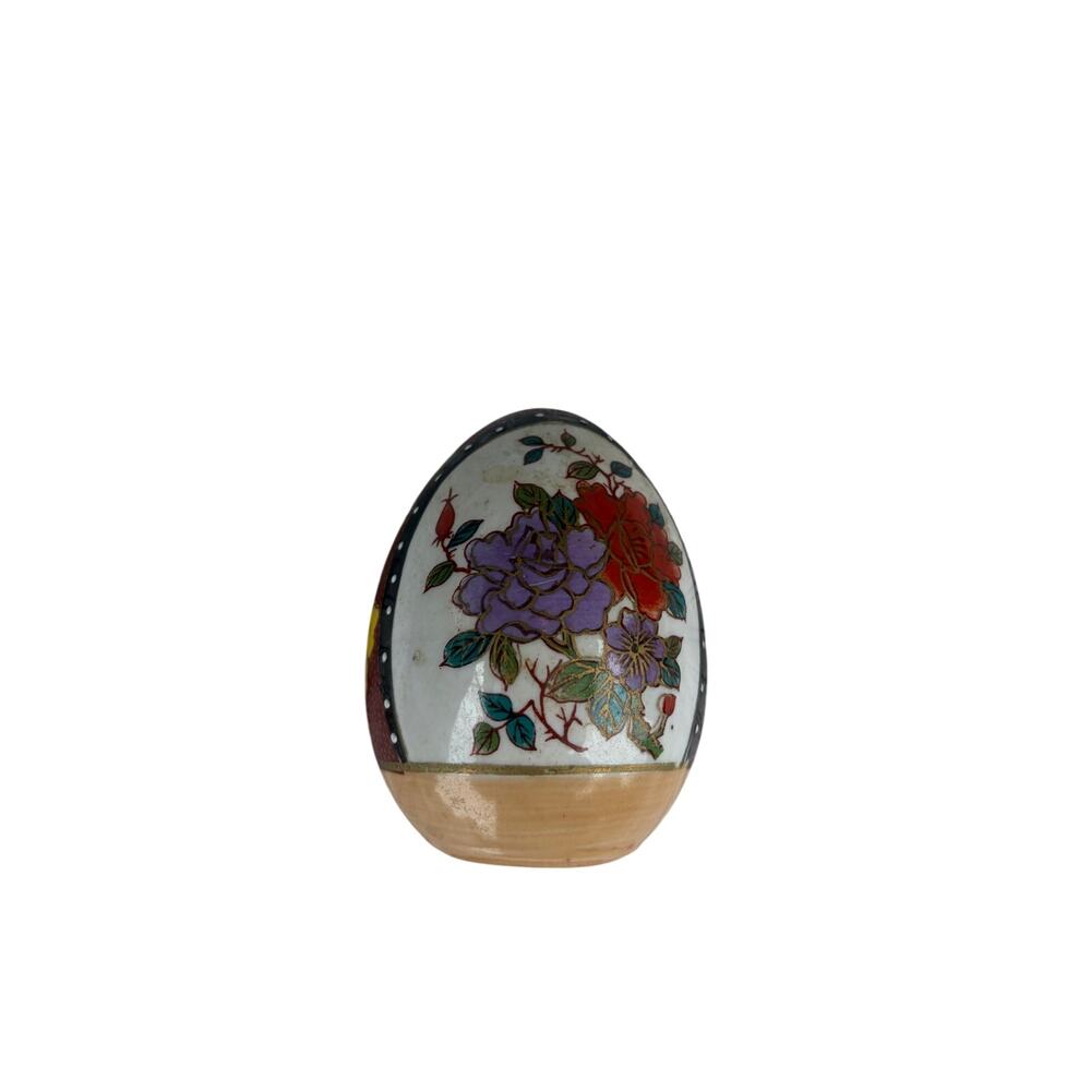 Vintage Japanese Satsuma porcelain hand painted egg
